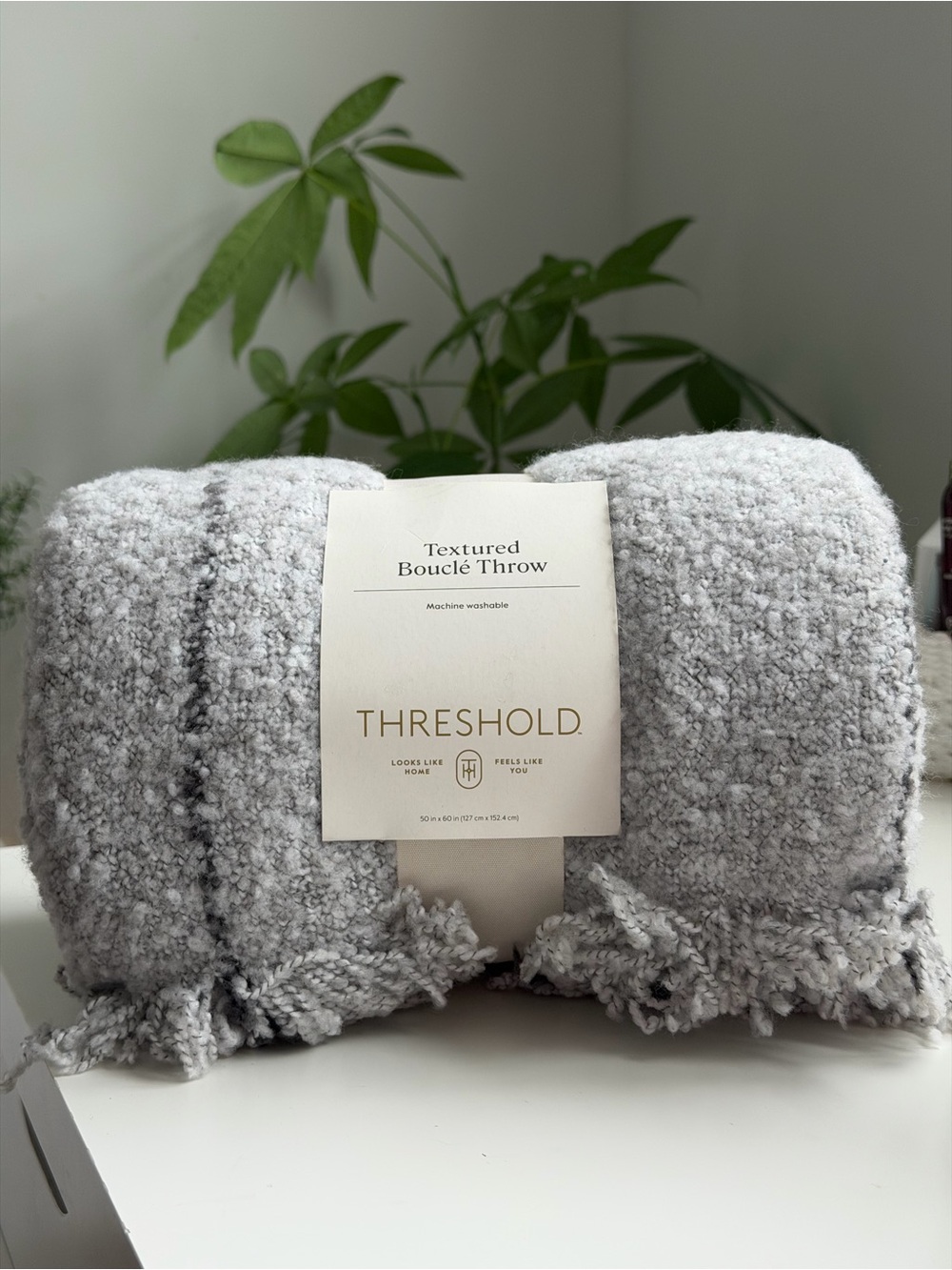 NWT Threshold Textured Bouclé Throw Blanket - Grey / Charcoal Windowpane